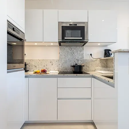 Apartament Matisse 100m Near The Sea - Happy *