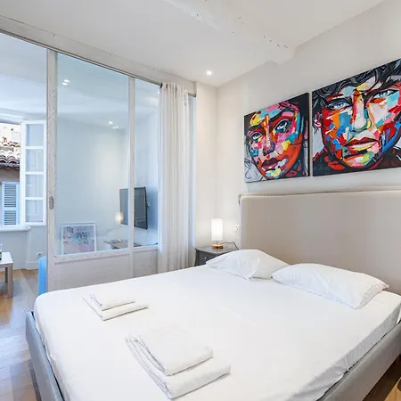 Apartment Matisse 100m Near The Sea - Happy